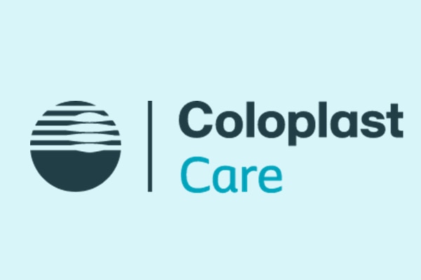 casal inscrito no programa Coloplast® Care